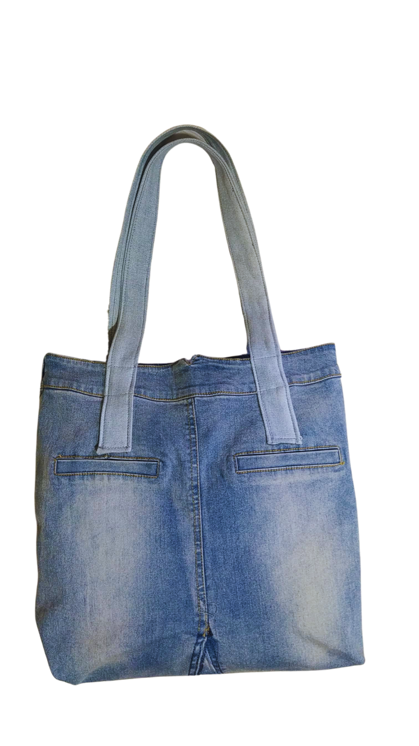 bolso de hombro claro con moño